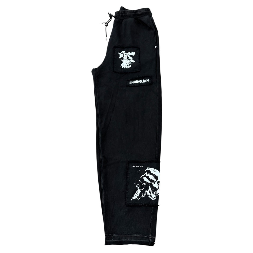 Patch Flyer Sweats- Black